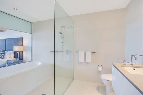 Mantra Circle On Cavill - Accommodation 4U 26