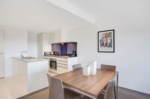 Mantra Circle On Cavill - Accommodation 4U 36