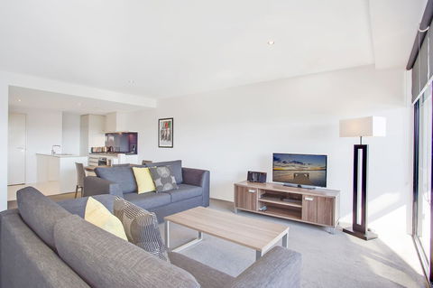 Mantra Circle On Cavill - Accommodation 4U 35
