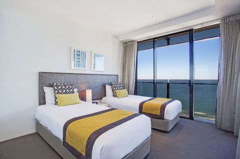 Mantra Circle On Cavill - Accommodation 4U 17