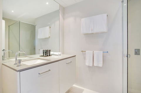 Mantra Circle On Cavill - Accommodation 4U 18