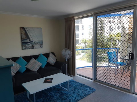 Surfers Beach Resort One - Accommodation 4U 13