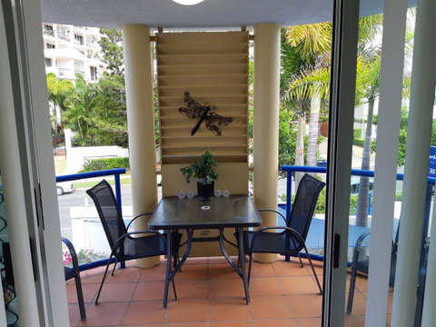 Surfers Beach Resort One - Accommodation 4U 5