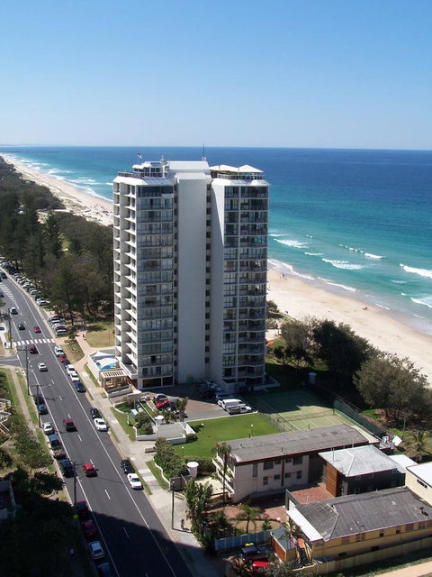 Golden Sands On The Beach - Absolute Beachfront Apartments - Accommodation 4U 13