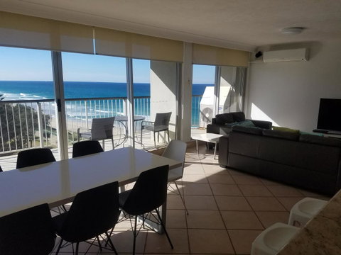 Golden Sands On The Beach - Absolute Beachfront Apartments - Accommodation 4U 35