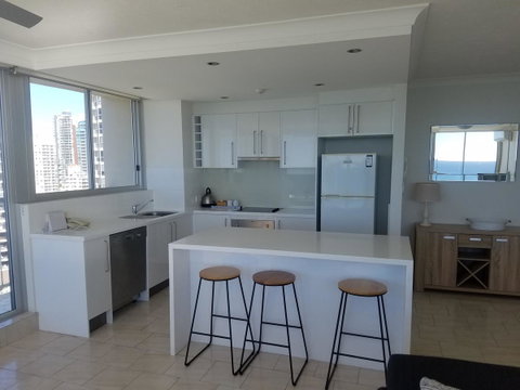 Golden Sands On The Beach - Absolute Beachfront Apartments - Accommodation 4U 22