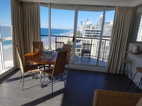 Golden Sands On The Beach - Absolute Beachfront Apartments - Accommodation 4U 28