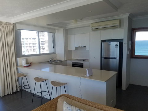 Golden Sands On The Beach - Absolute Beachfront Apartments - Accommodation 4U 24