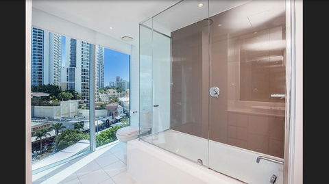 Gold Coast Private Apartments - H Residences, Surfers Paradise - Accommodation 4U 36