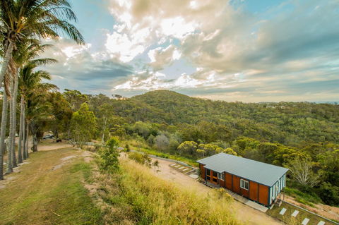 The Summit 1770 - Accommodation 4U 2