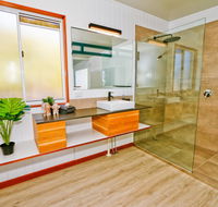 The Summit 1770 - Accommodation 4U