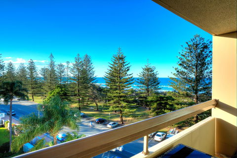Oceania On Burleigh Beach - Accommodation 4U 0