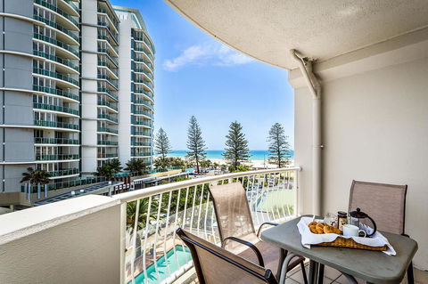 Kirra Beach Apartments - Accommodation 4U 29
