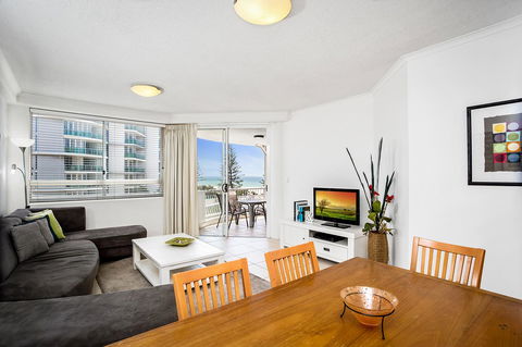 Kirra Beach Apartments - Accommodation 4U 31