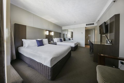 Novotel Surfers Paradise - Accommodation 4U 11