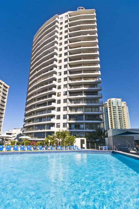 Surfers International Apartments - Accommodation 4U 0
