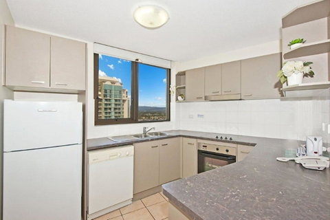Surfers International Apartments - Accommodation 4U 40