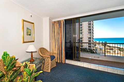 Surfers International Apartments - Accommodation 4U 25