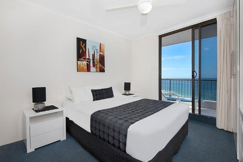 Surfers International Apartments - Accommodation 4U 14