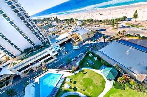 Surfers International Apartments - Accommodation 4U 41