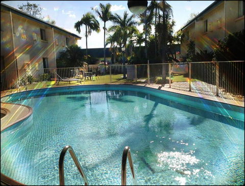 Emerald Central Hotel Official - Accommodation 4U 12