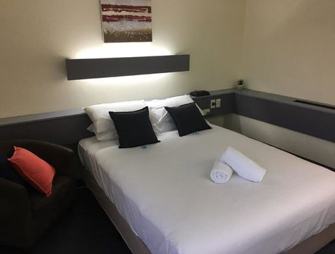 Emerald Central Hotel Official - Accommodation 4U 27
