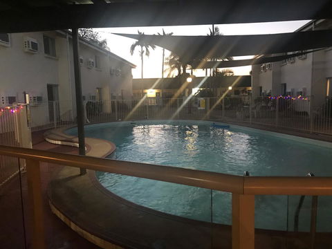 Emerald Central Hotel Official - Accommodation 4U 1