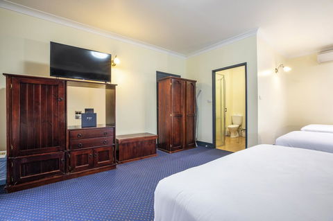 Nightcap At Atherton Hotel - Accommodation 4U 15