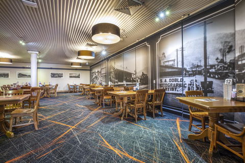 Nightcap At Atherton Hotel - Accommodation 4U 21