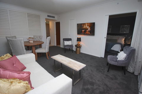 PeepSleep Chevron Towers - Accommodation 4U 18