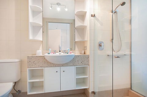 5231 BEACH CLUB PENTHOUSE - Accommodation 4U 9