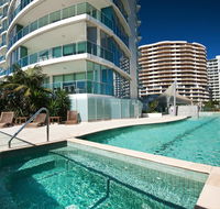 Reflection on the Sea - Accommodation 4U