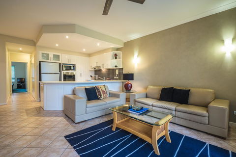 Currumbin Sands On The Beach - Accommodation 4U 19