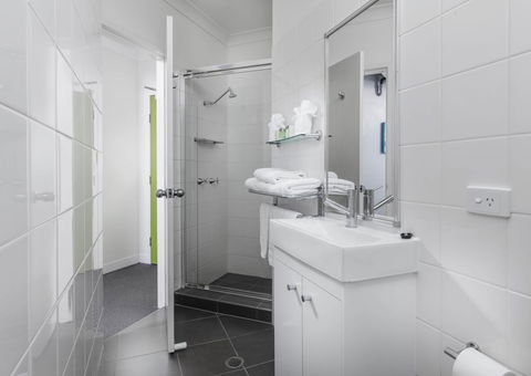 George Williams Hotel - Accommodation 4U 34