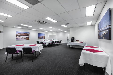 George Williams Hotel - Accommodation 4U 40