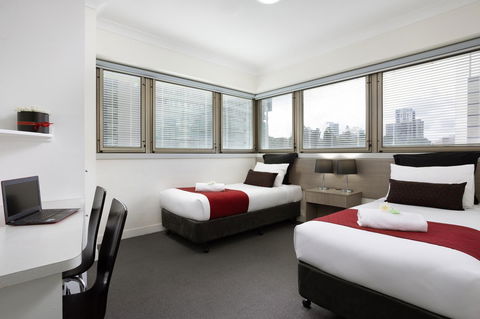 George Williams Hotel - Accommodation 4U 10