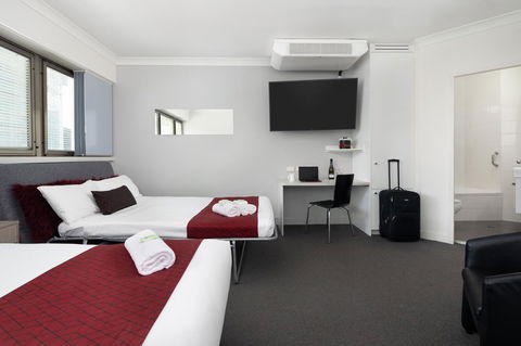 George Williams Hotel - Accommodation 4U 7