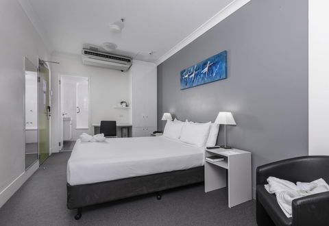 George Williams Hotel - Accommodation 4U 35
