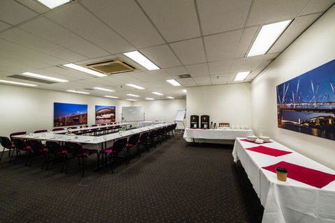 George Williams Hotel - Accommodation 4U 44