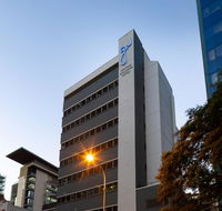George Williams Hotel - Accommodation 4U