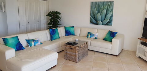 Gemini Court Holiday Apartments - Accommodation 4U 24