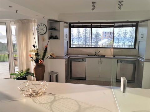 Gemini Court Holiday Apartments - Accommodation 4U 34