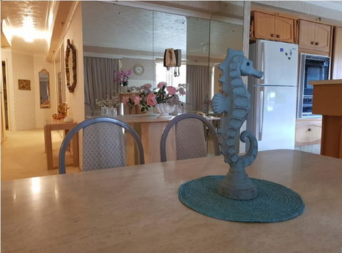 Gemini Court Holiday Apartments - Accommodation 4U 37