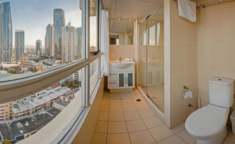 Chateau Beachside Resort - Accommodation 4U 30