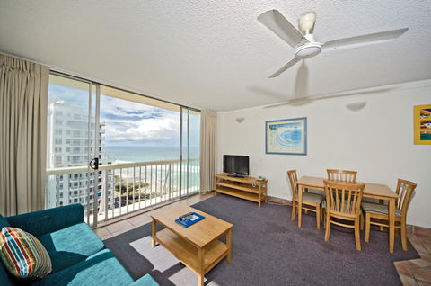 Chateau Beachside Resort - Accommodation 4U 12
