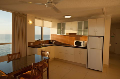 Chateau Beachside Resort - Accommodation 4U 19