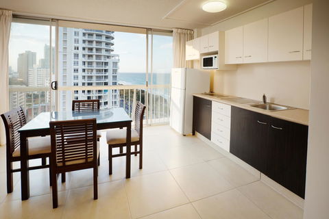 Chateau Beachside Resort - Accommodation 4U 16