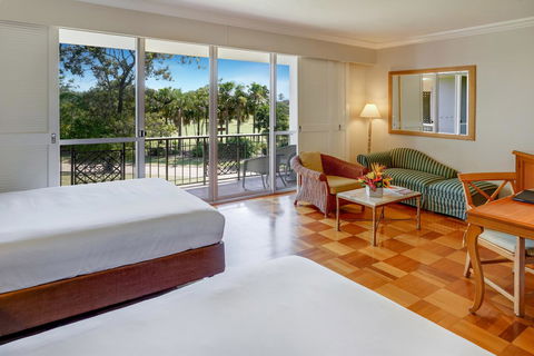 InterContinental Sanctuary Cove Resort, An IHG Hotel - Accommodation 4U 25