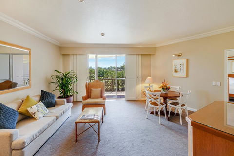 InterContinental Sanctuary Cove Resort, An IHG Hotel - Accommodation 4U 13