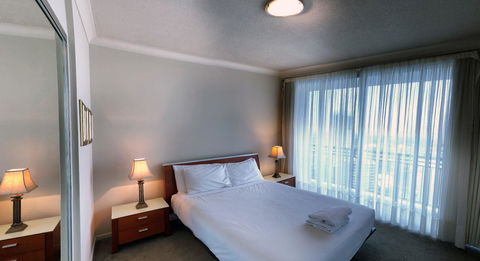 Private 2 Bedroom Apartment @ Chevron Towers - Accommodation 4U 5